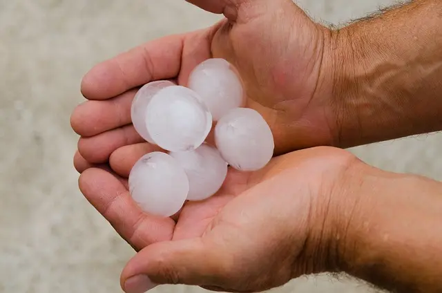 Hagel-Sturm-Hochwasser